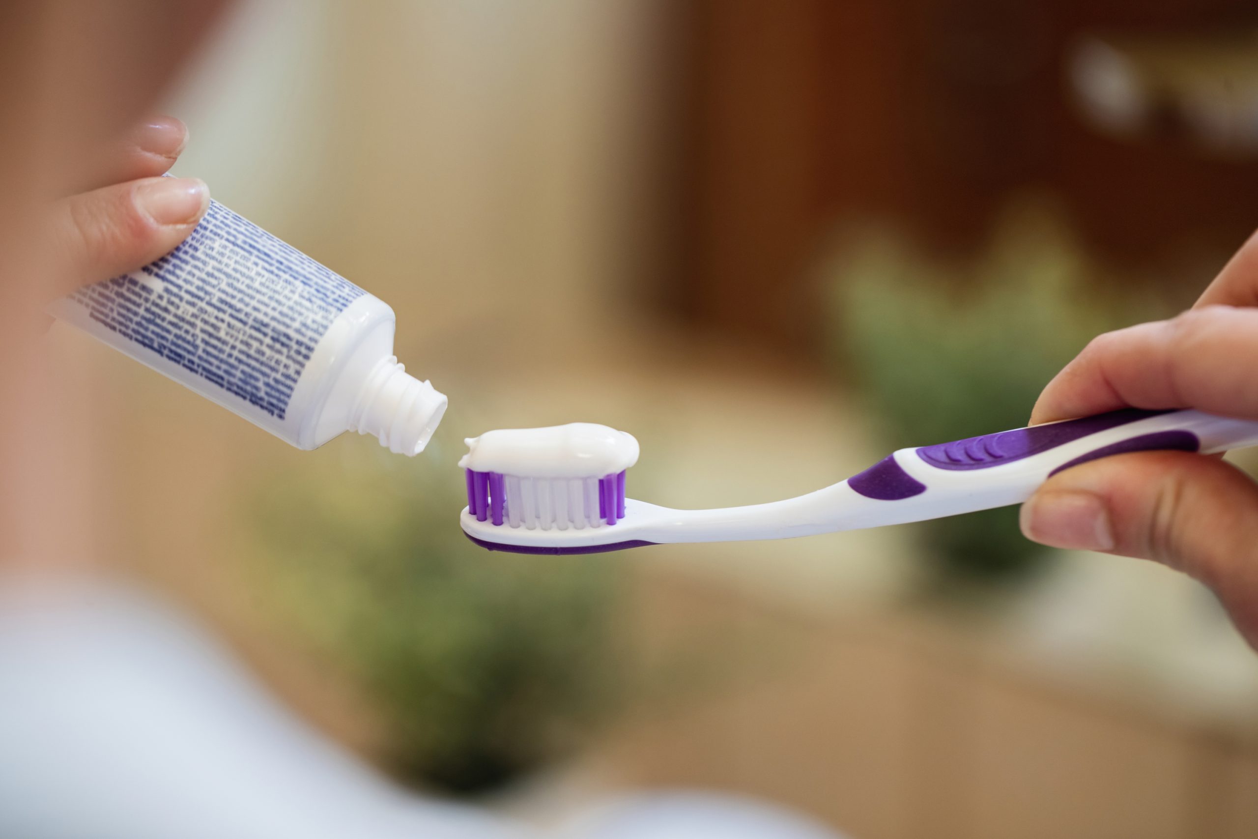 Toothpaste With Synthetic Tooth Minerals Prevents Cavities