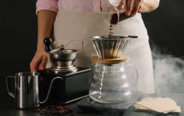 Coffee, Coffee and Gut Microbiome, Gut Microbiome, Gut Health, Coffee Brewing, Chlorogenic Acids, Caffeine, Coffee Polyphenols, Short-Chain Fatty Acids, Phenolic Acids, Bile Acids, Gut-Liver Axis, Metabolic Health, Nutrition Research, Cafestol, Kahweol, coffee and metabolic health, phenolic acids, gut-liver axis, coffee and bile acids, cafestol and kahweol, coffee filtration, coffee health effects